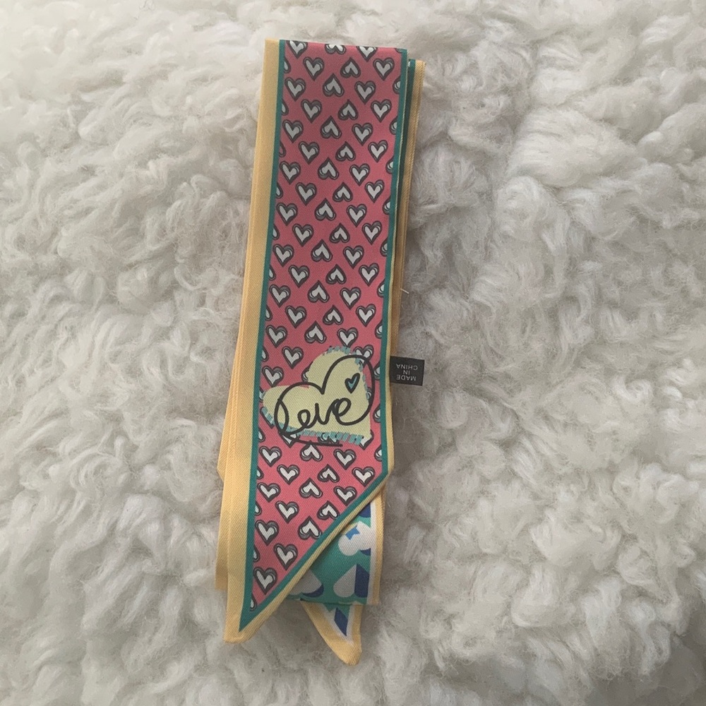 LOVE Scarf for purse, hair or neck. Reverse side print (NIP)